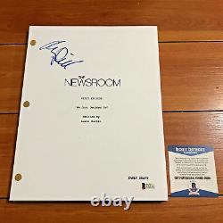 ALISON PILL SIGNED NEWSROOM FULL 86 PAGE PILOT EPISODE SCRIPT with BECKETT BAS COA