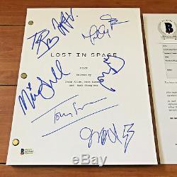 LOST IN SPACE SIGNED FULL 72 PAGE PILOT SCRIPT BY 7 CAST MEMBERS with BECKETT COA