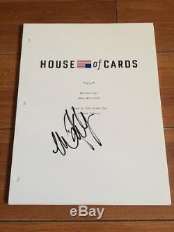 MICHAEL KELLY SIGNED HOUSE OF CARDS FULL 66 PAGE PILOT SCRIPT with EXACT PROOF