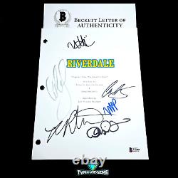 RIVERDALE SIGNED PILOT SCRIPT TV EPISODE BY 6 CAST MEMBERS with BECKETT BAS COA