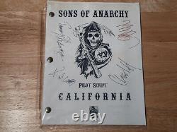 Sons of Anarchy Pilot Script Signed by Jax & 3 Other Cast Members RARE