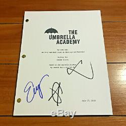 THE UMBRELLA ACADEMY SIGNED PILOT SCRIPT BY 3 CAST with PROOF AIDAN GALLAGHER