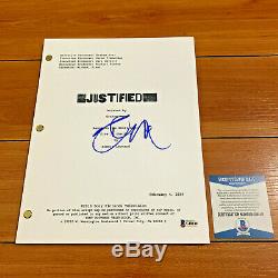TIMOTHY OLYPHANT JUSTIFIED SIGNED FULL PAGE PILOT SCRIPT with BECKETT BAS COA