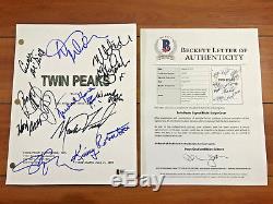 TWIN PEAKS SIGNED FULL PILOT SCRIPT BY 11 CAST with BECKETT COA KYLE MACLACHLAN